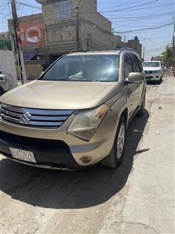 سوزوكي XL7